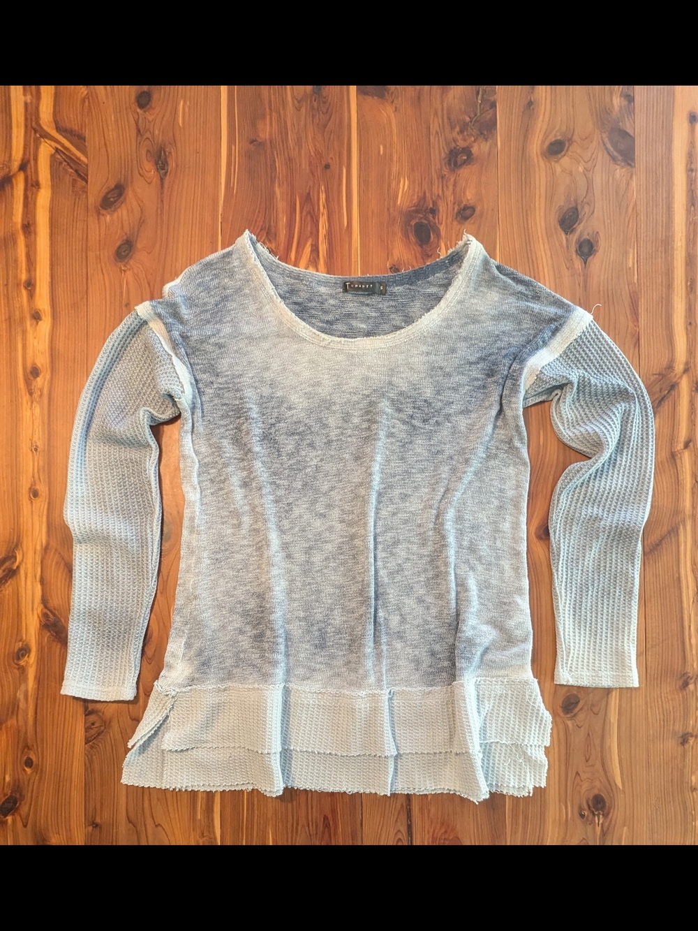 T Party Fashion Blue Heathered Knit Top with Ruffle Hem